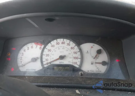 2004 Toyota Corolla S z USA, uszkodzony, nr VIN 2T1BR32E14C213866